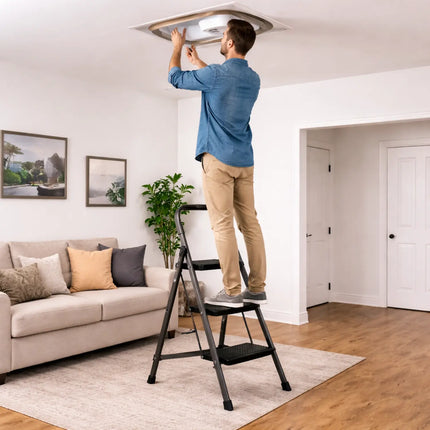 Equal Carbon-Series 3-Step Folding Steel Ladder – foldable, lightweight, 150kg load capacity